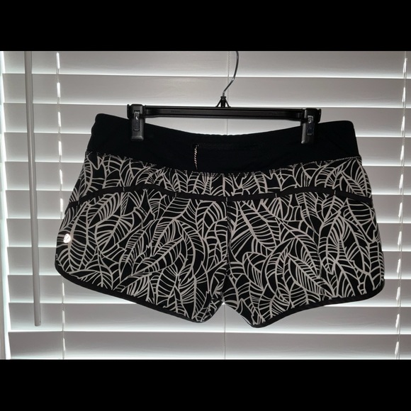Lululemon Speed Up short - Picture 2 of 3